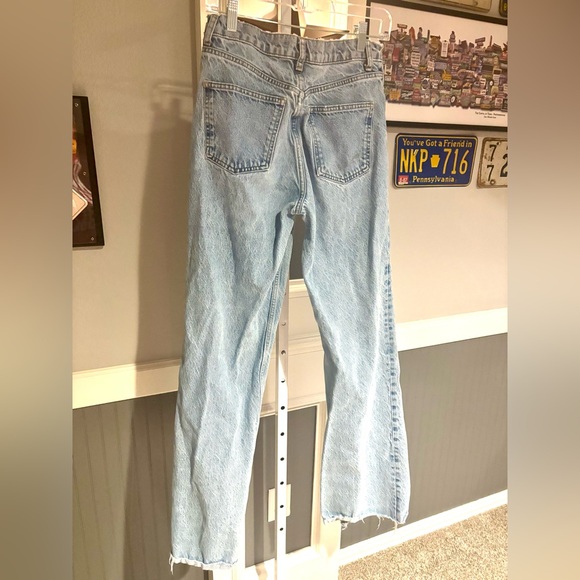Zara High Rise Straight Denim Jeans with Raw Hemline Size 4 - Picture 2 of 5